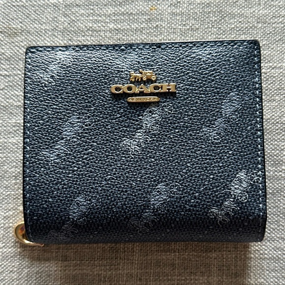 Coach Snap Billfold Wallet - Picture 9 of 11